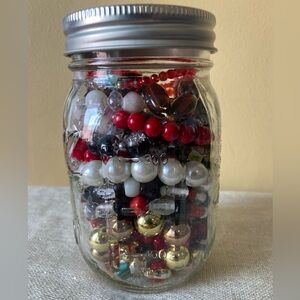 Bracelet jewelry jar